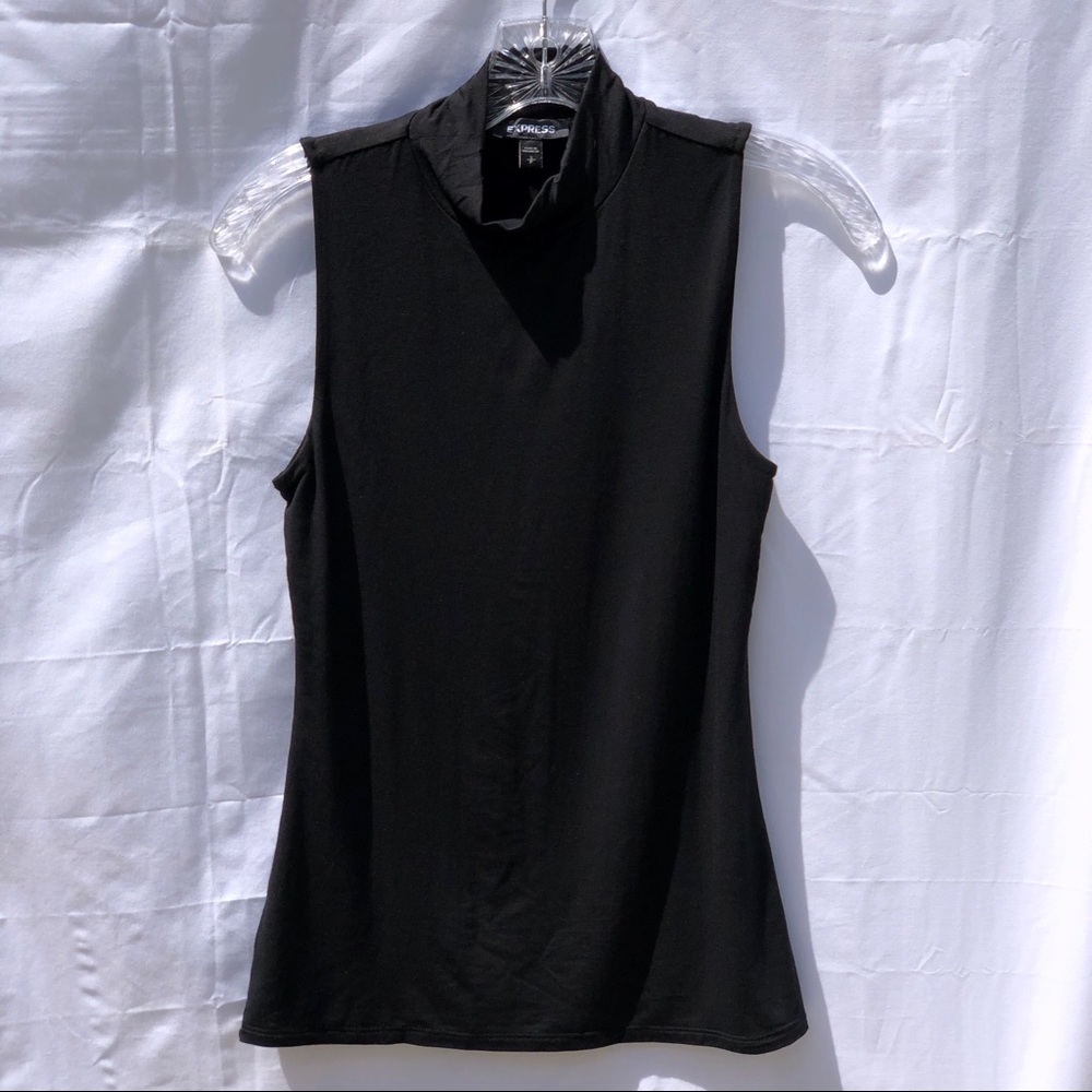 TWO NWT Express High-Neck Tanks - 2 pk Black/White
